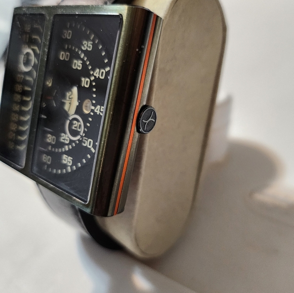 Xeric automatic watch - Picture 2 of 9